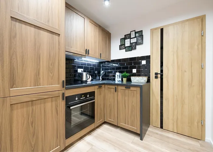 Prime Apartments - Oliva View
